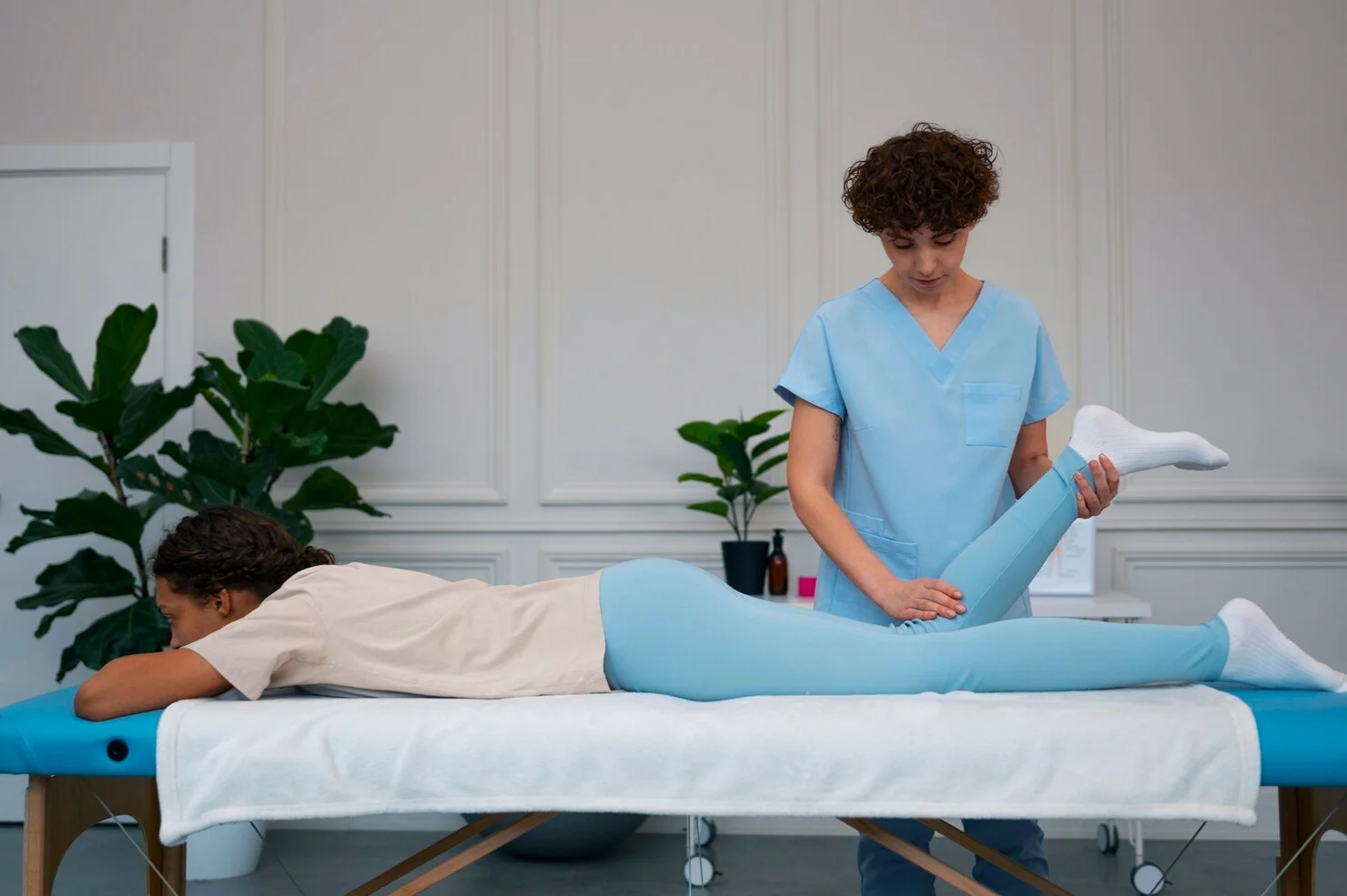 Physiotherapy treatment session at Heal Physio